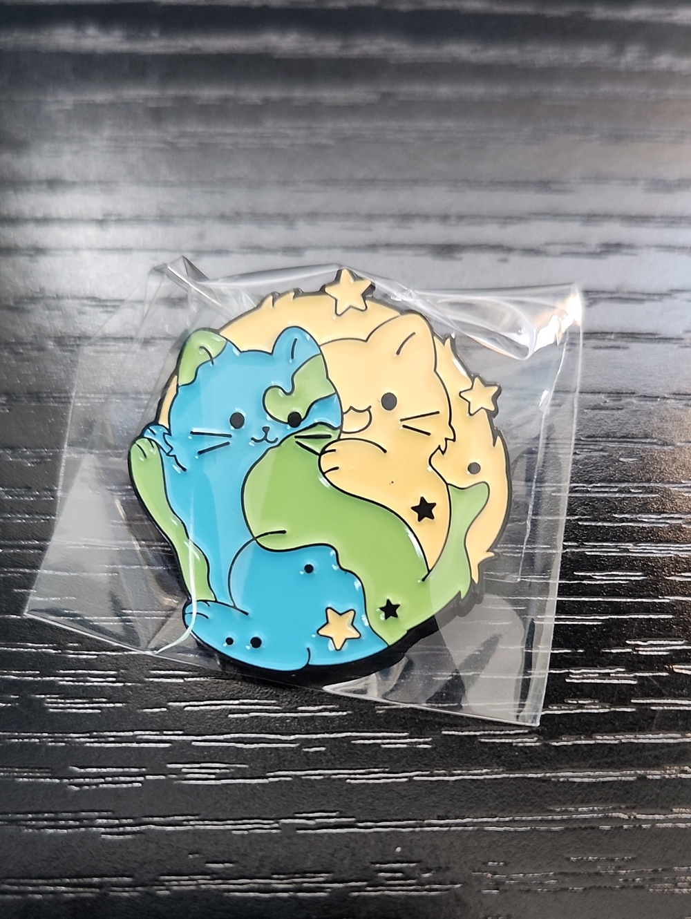 Cat Earth Moon Yin-Yang Style Enamel Pin - Picture 4 of 4